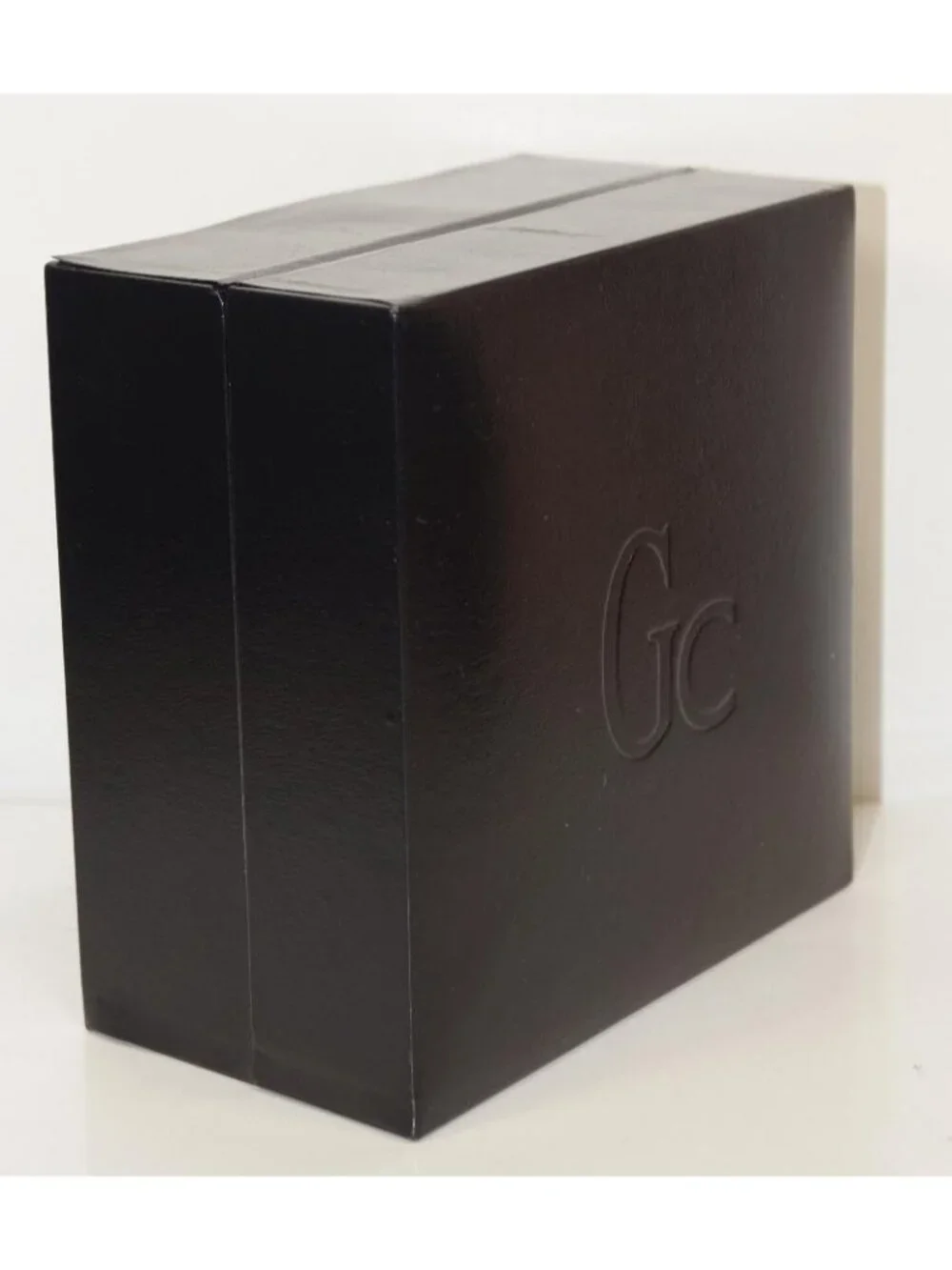 Guess 100% authentic